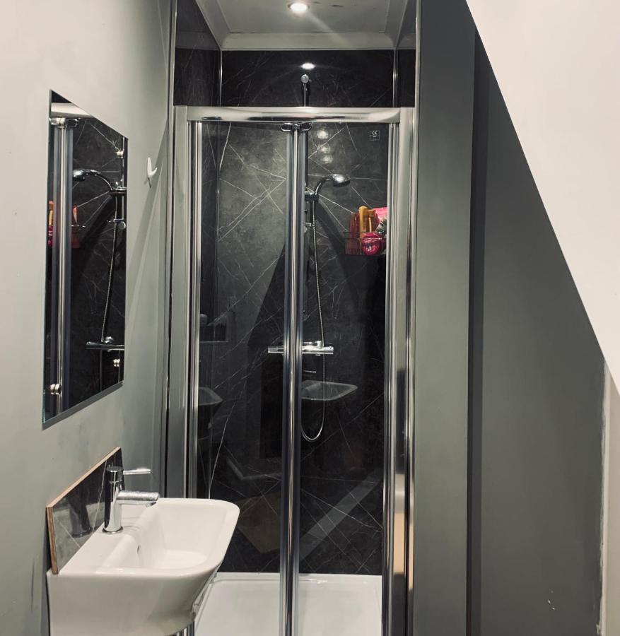 Fantastic Location, Annexe With Hot Tub Villa Warmingham Ngoại thất bức ảnh